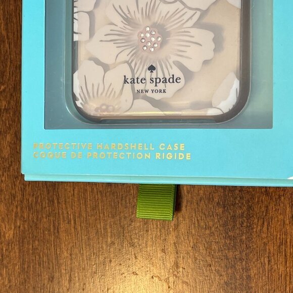 New in Box Kate Spade iphone 6.1 case floral with crystals - Picture 8 of 8